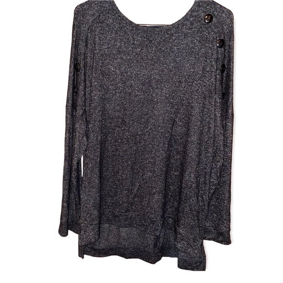 Olivia blu Tops - Olivia Blu Women's lightweight soft sweater top. SIZE XL